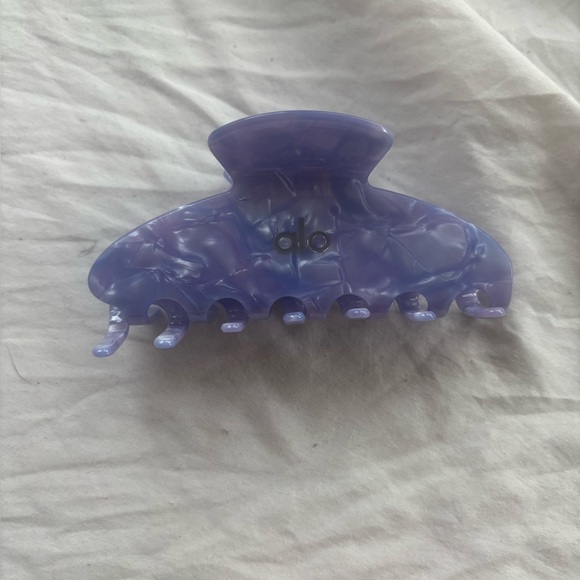 Alo Purple Marble Pearl Hair Claw Clip NWOT UNUSED - Picture 1 of 1